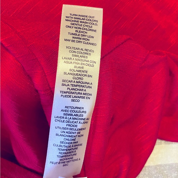 WHBM V-Neck 3 quarter length sleeve, Bright Red w/3 real buttons. Size Large - Picture 6 of 8